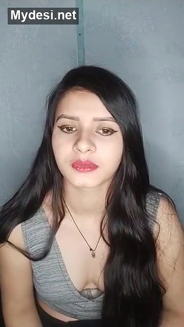 Mahi Singh Deep Cleavage Live