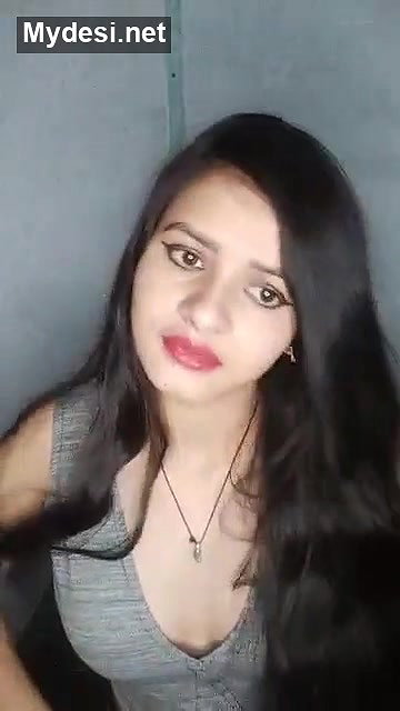 Mahi Singh Deep Cleavage Live
