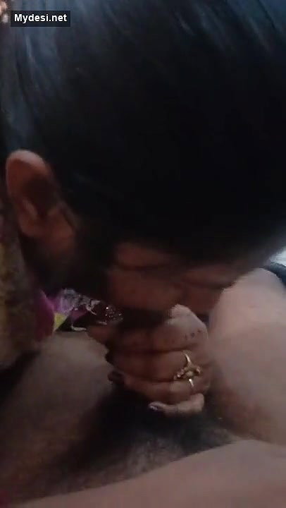 Desi bhabhi Blowjob