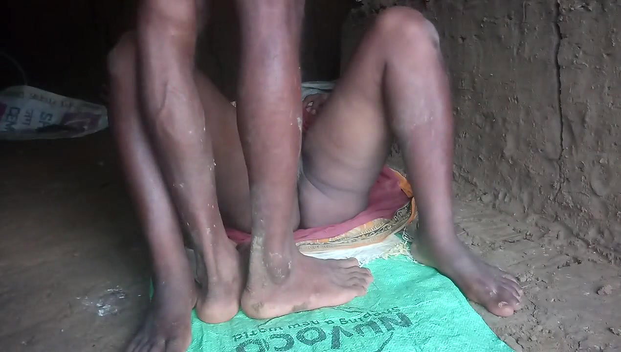 Desi village aunty fucking quick with devar  ( aunty33 )