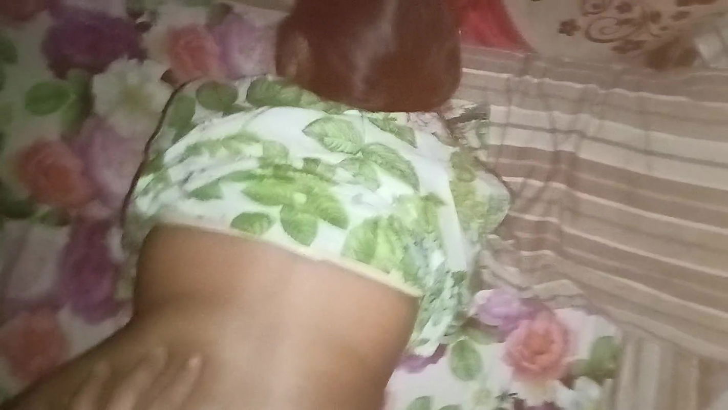 Bhabi ko raat ko 3 bajy kotiya bana kar choda