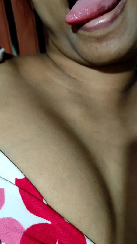 Hot cute indian girl having juicy felling who wants to have fun with herself