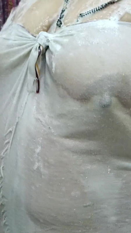 Desi NCR bhabhiji want creampie on her face