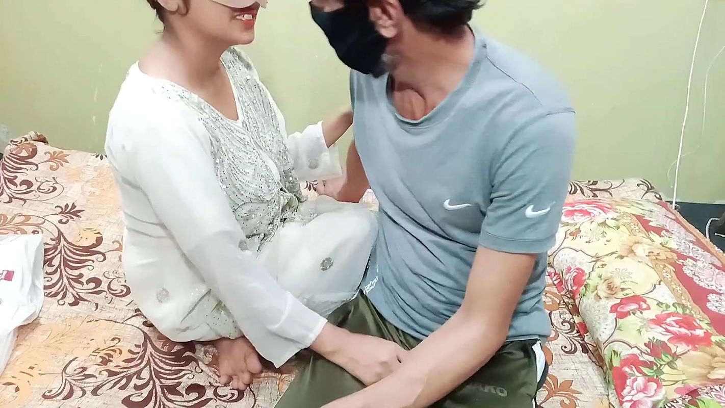 Indian Desi Tharki ny Pizza Boy ka Lund Mu mai Dal Liya Hindi Audio Xxxxx Desi Sex