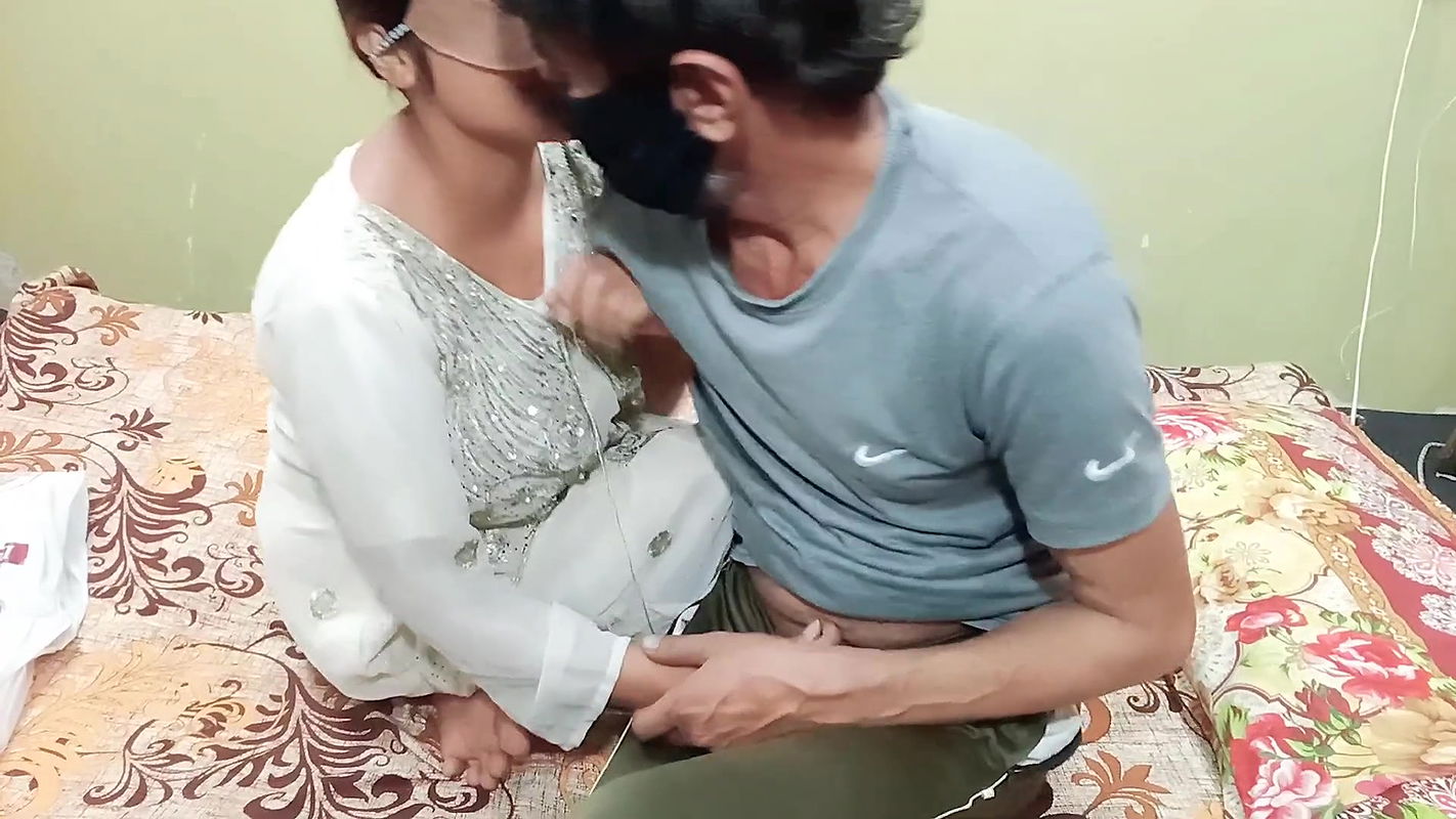 Indian Desi Tharki ny Pizza Boy ka Lund Mu mai Dal Liya Hindi Audio Xxxxx Desi Sex