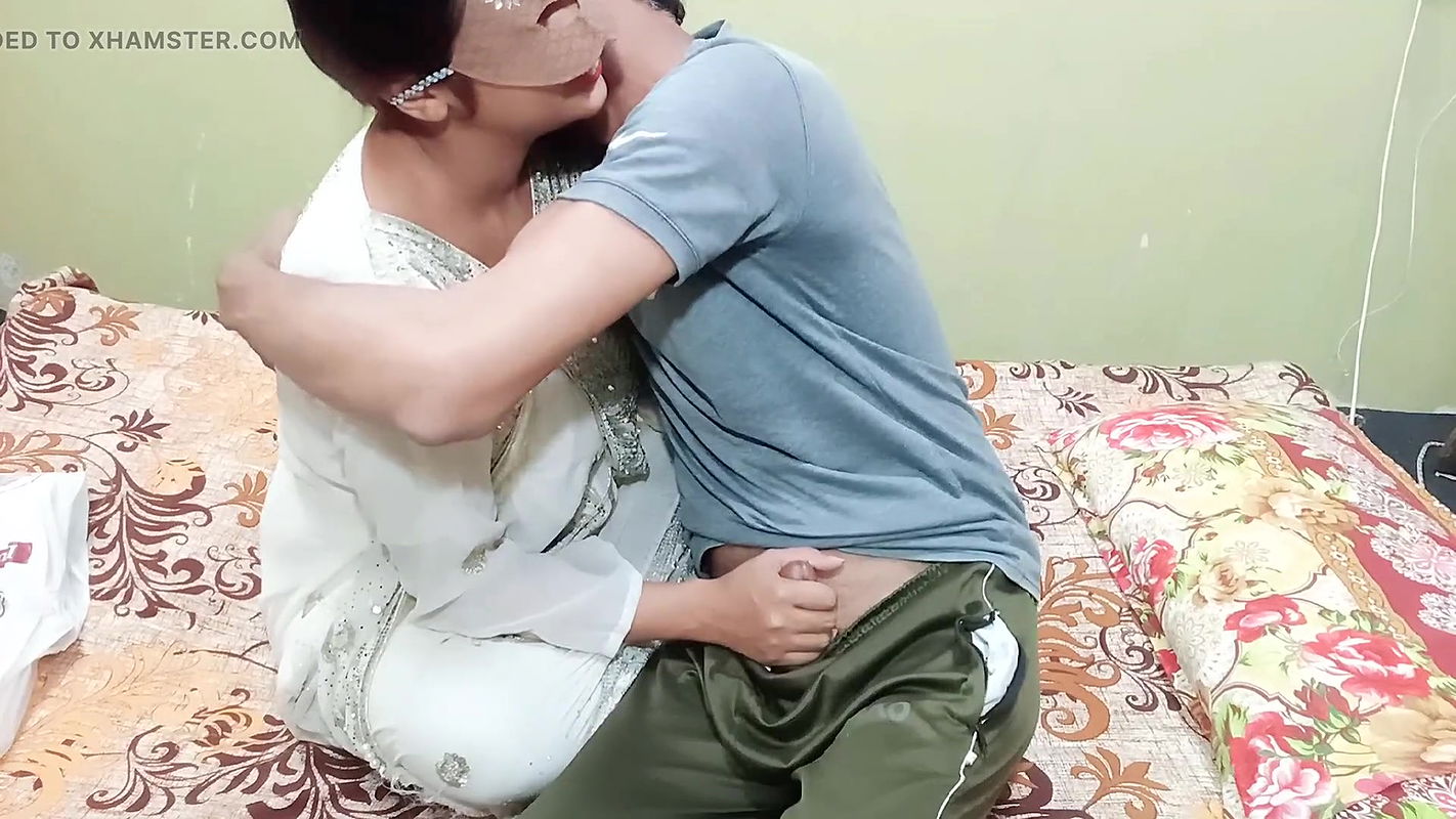 Indian Desi Tharki ny Pizza Boy ka Lund Mu mai Dal Liya Hindi Audio Xxxxx Desi Sex