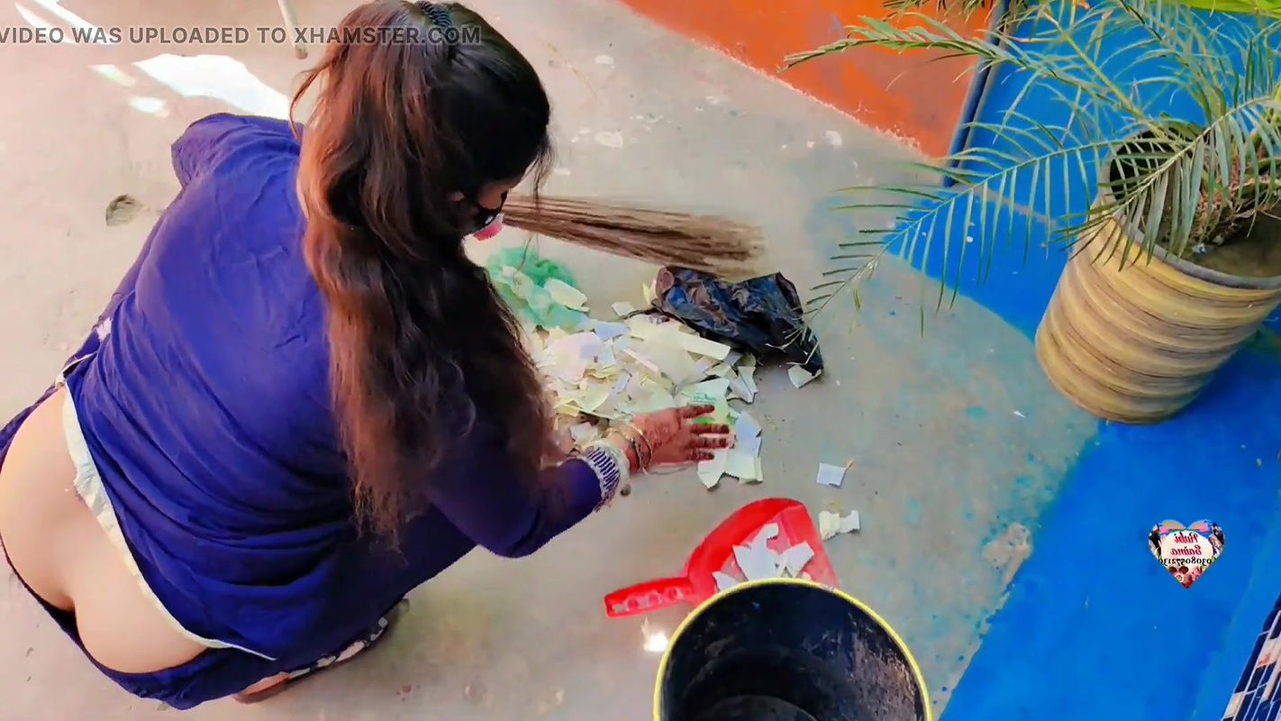 House Wife Floor Cleaning and Beautiful Show