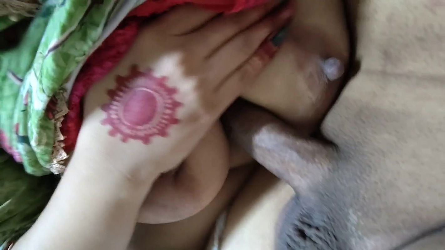 Hot bull fucked mature mom. Trying anal with hard fuck. Big ass enjoying alot