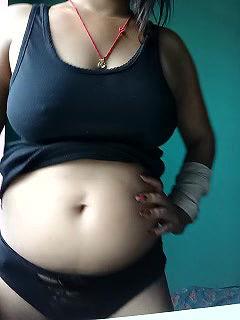 Beautiful_Puja-Stripchat-2025-07-06T21_03_32-07_00