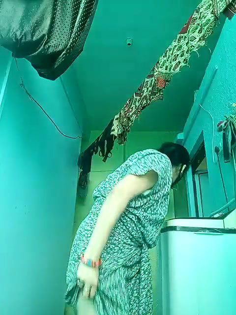 heenage-Stripchat-2025-07-06T21_15_48-07_00