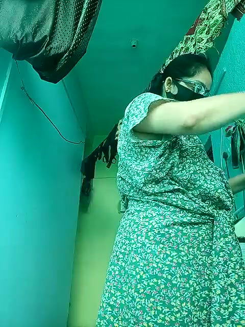 heenage-Stripchat-2025-07-06T21_15_48-07_00