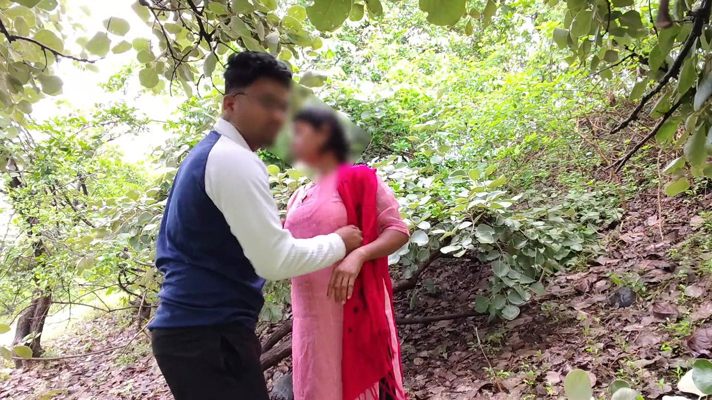 Desi College girl movies Hindi – my friend’s wife to the jungle, Bhabhi lives in my neighborhood, today let me fuck your ass