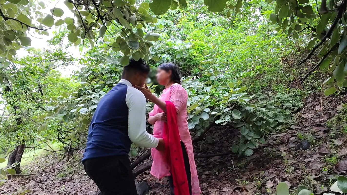 Desi College girl movies Hindi – my friend’s wife to the jungle, Bhabhi lives in my neighborhood, today let me fuck your ass