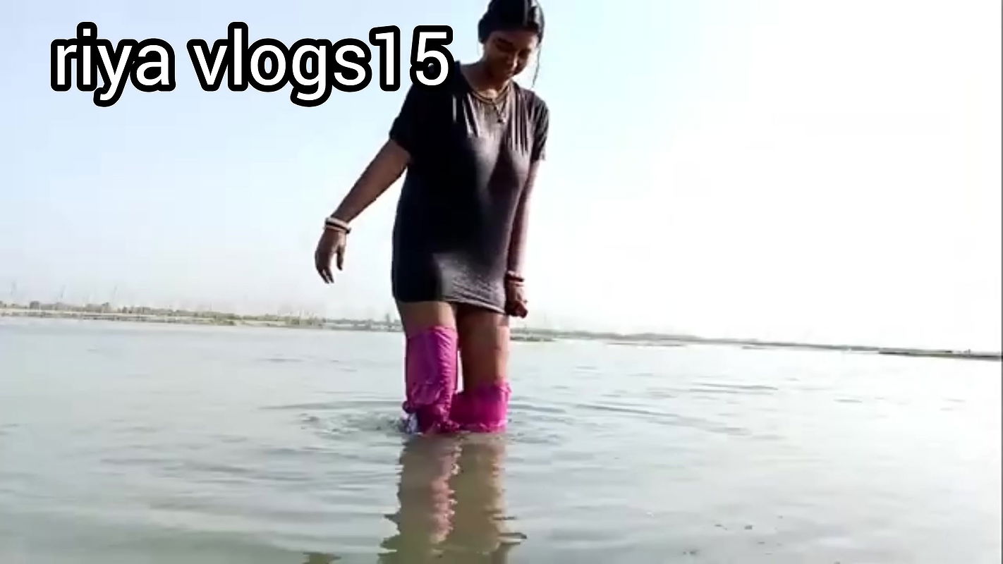 Riya vlog youtuber hot bath