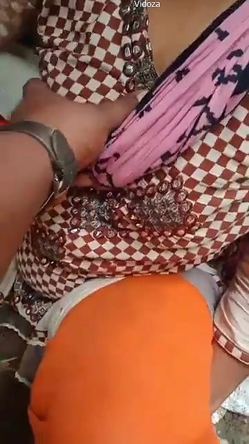 Village sexy bhabi boobs press