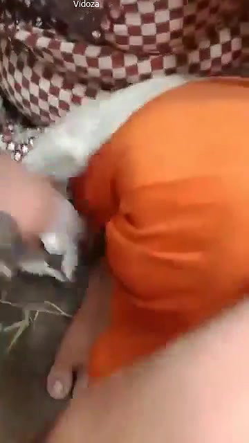 Village sexy bhabi boobs press