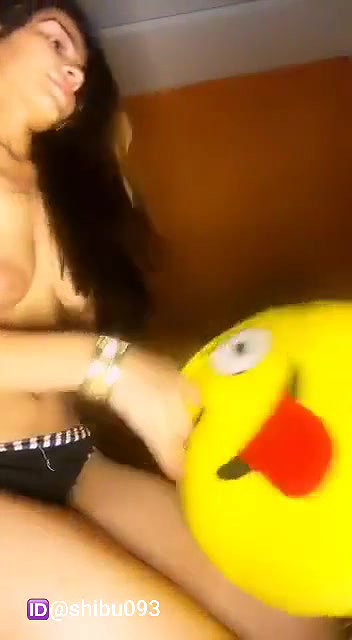 Beautiful Gf Sucking Dick