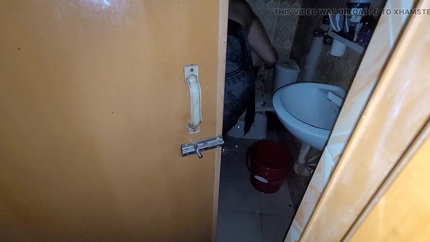 My stepsister was taking a shower with the door open and I was peeking in