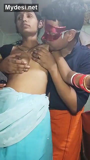 Desi village couple Fucking on tango video 2