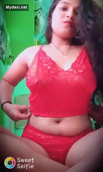 Hotty getting naughty
