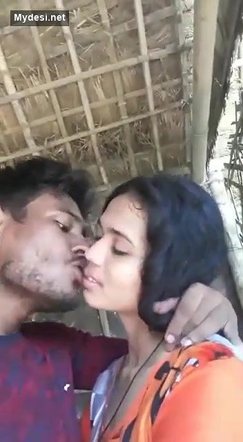Desi lover fun in park