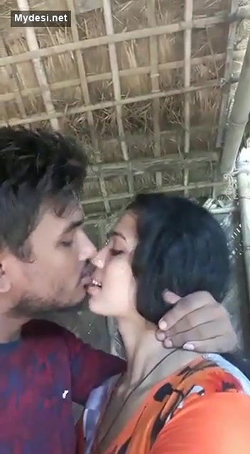 Desi lover fun in park