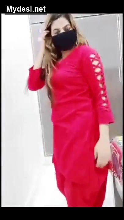 Pk sexy girl Sobia Nasir nude dance at bolly song – video 2