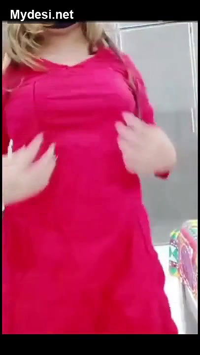 Pk sexy girl Sobia Nasir nude dance at bolly song – video 2