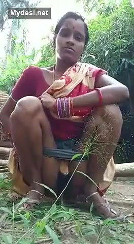 Desi village bhabi sexy pee