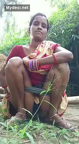 Desi village bhabi sexy pee
