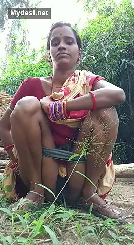 Desi village bhabi sexy pee