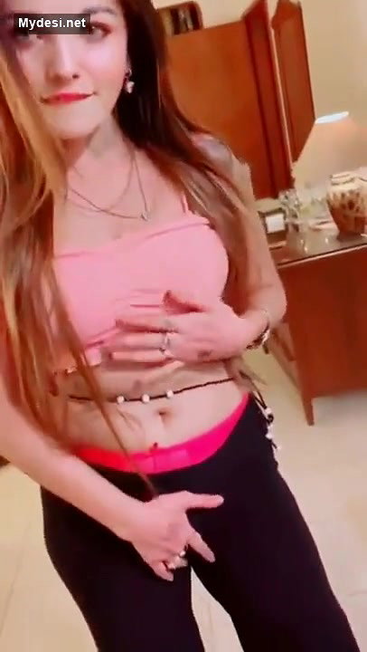 Paki Girl Showing Boob