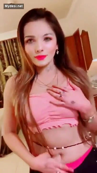 Paki Girl Showing Boob