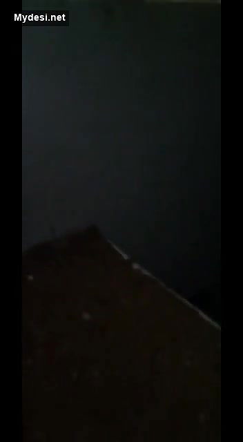 Sexy Desi Bhabhi Showing Her Nude Bathing