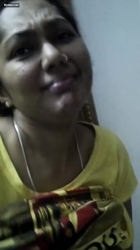 Bhabhi enjoyed with neighbor lover