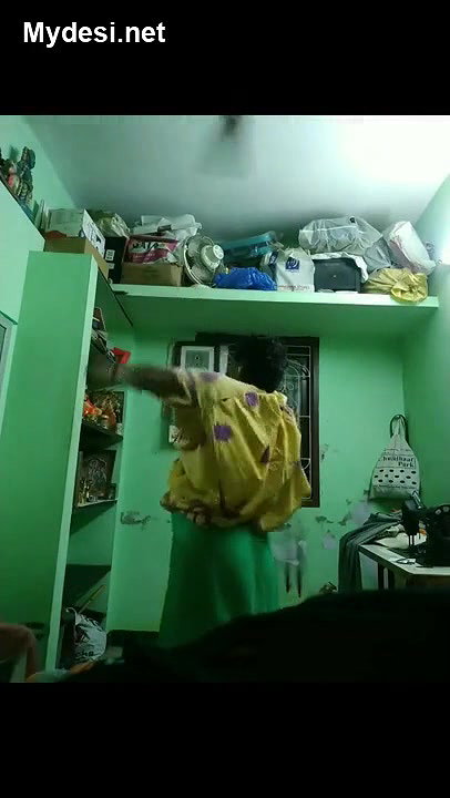 Mallu Aunty Chnaging Cloths