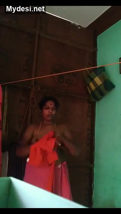 Mallu Aunty Chnaging Cloths