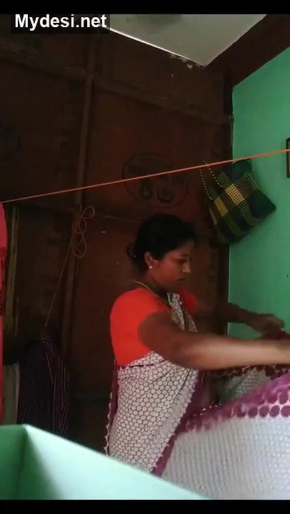 Mallu Aunty Chnaging Cloths