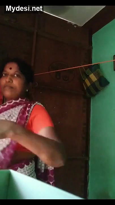 Mallu Aunty Chnaging Cloths