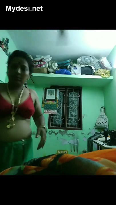 Mallu Aunty Chnaging Cloths