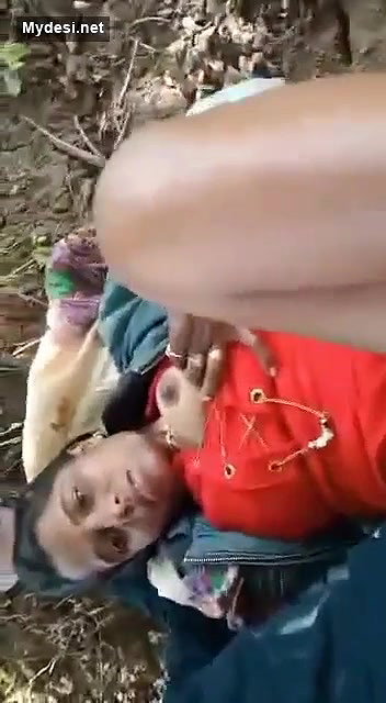 Desi couple fucking jungle