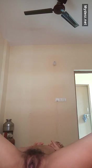 Sexy Bhabhi Showing Her Pussy