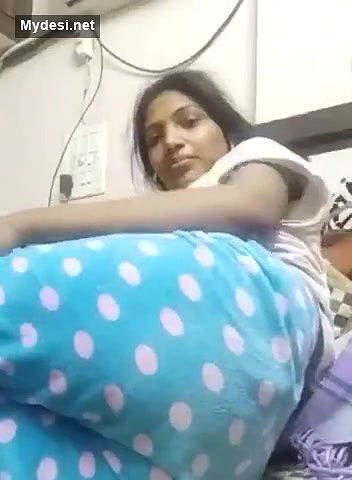 Desi Girl Showing Her Ass and Pussy