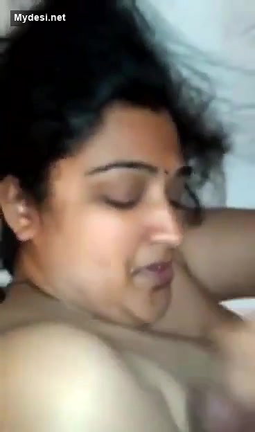 Chubby bhabhi do always horny