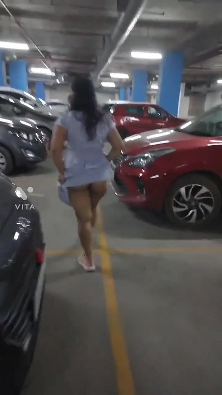 Hot daring wife Showing her ass in Shopping mall and Highway 2clips merged