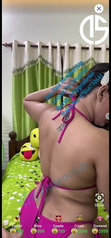 Divyanshi Bong Actress Nipple Pressing