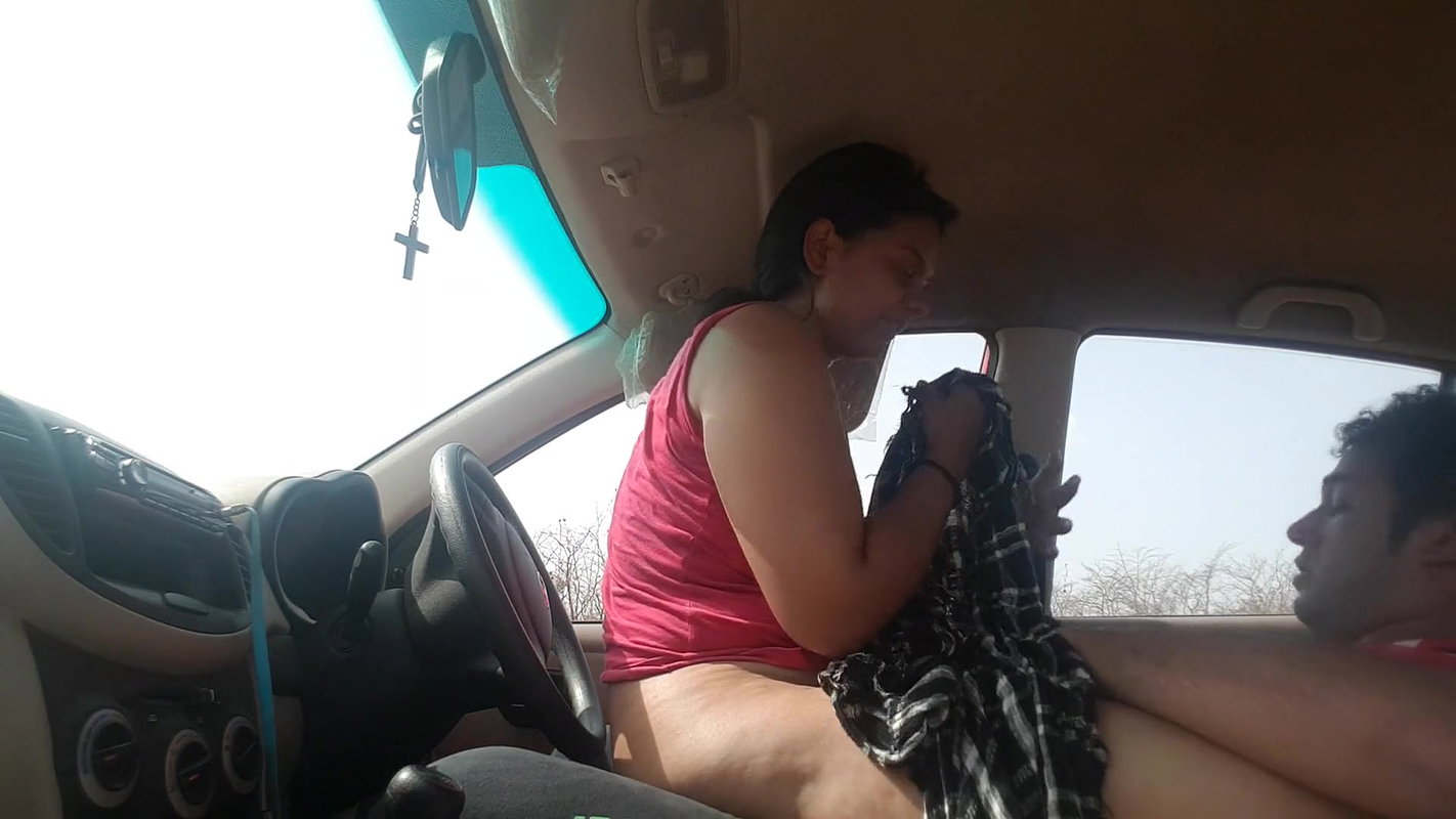 Lover Fucking In car