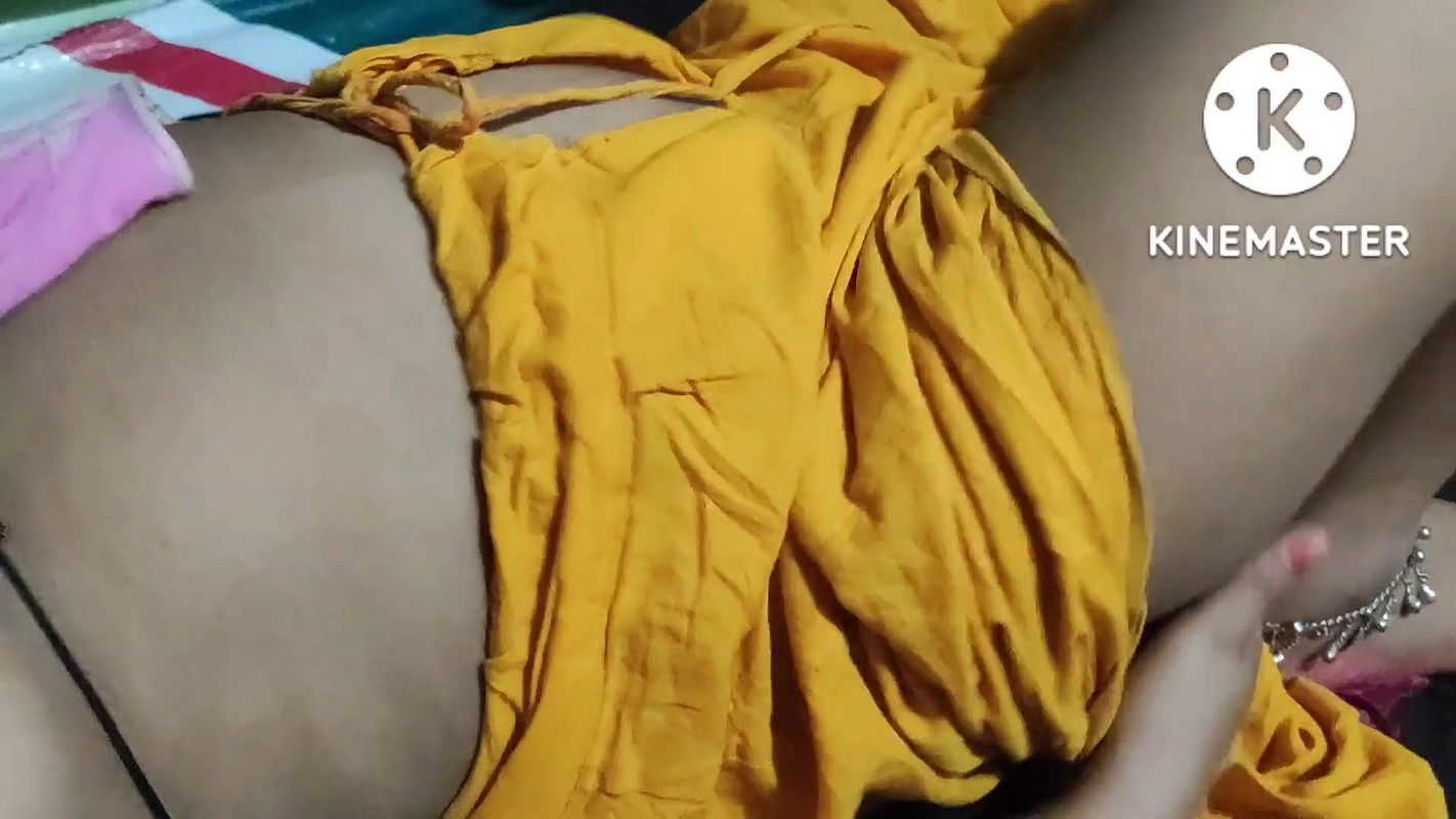 Nude masti on bed on hot boobs