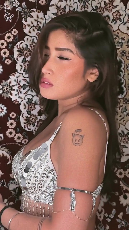 SOFIA ANSARI DESIRABLE HORNY LOOKS