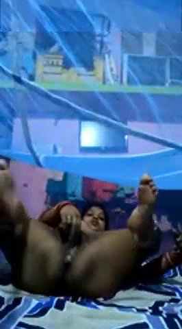Desi Hot Bhabhi Masturbating